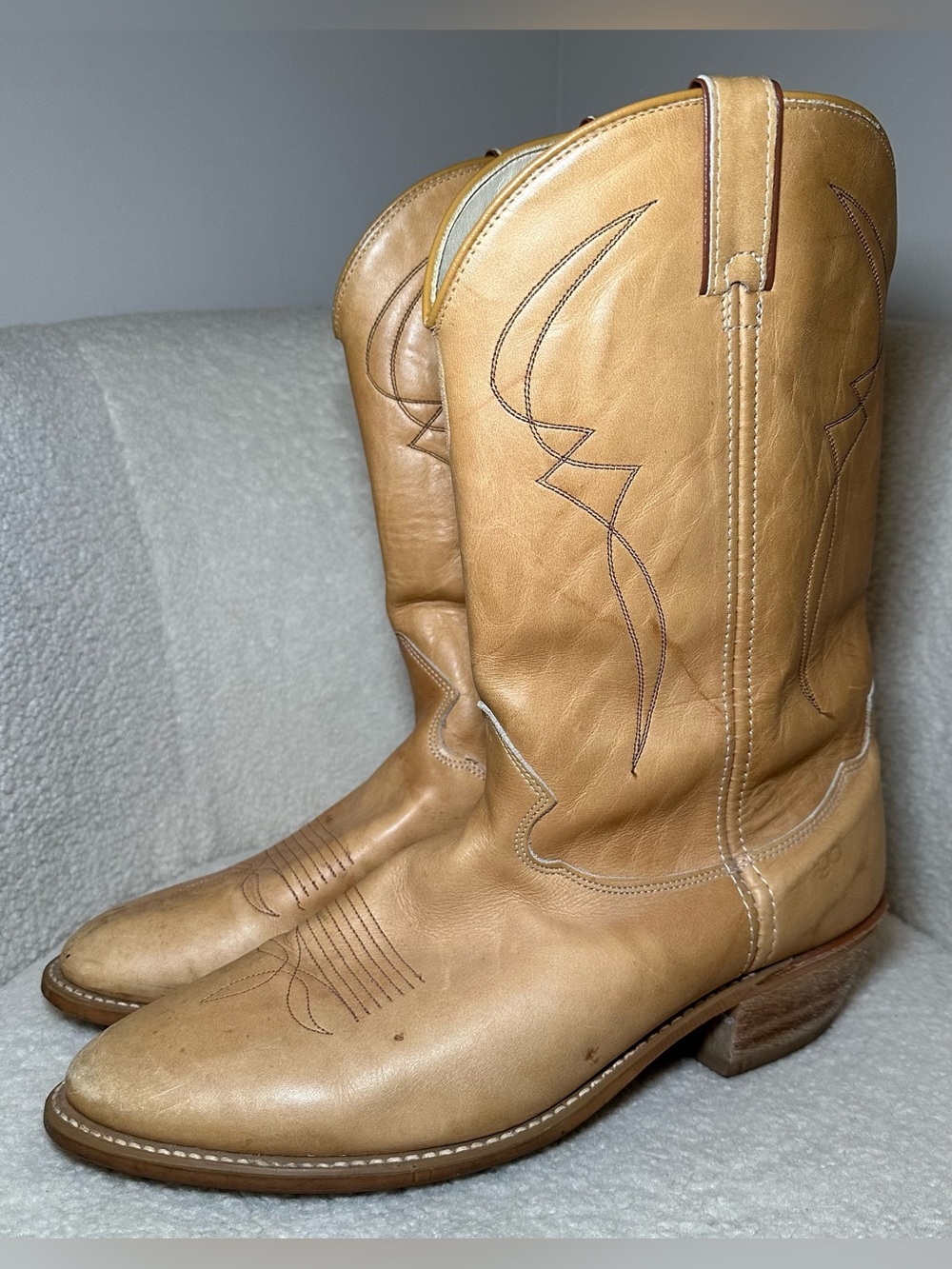 Vintage Dingo Cowboy Boots Men’s Tan Beige Leather Western Bohemian Festival USA